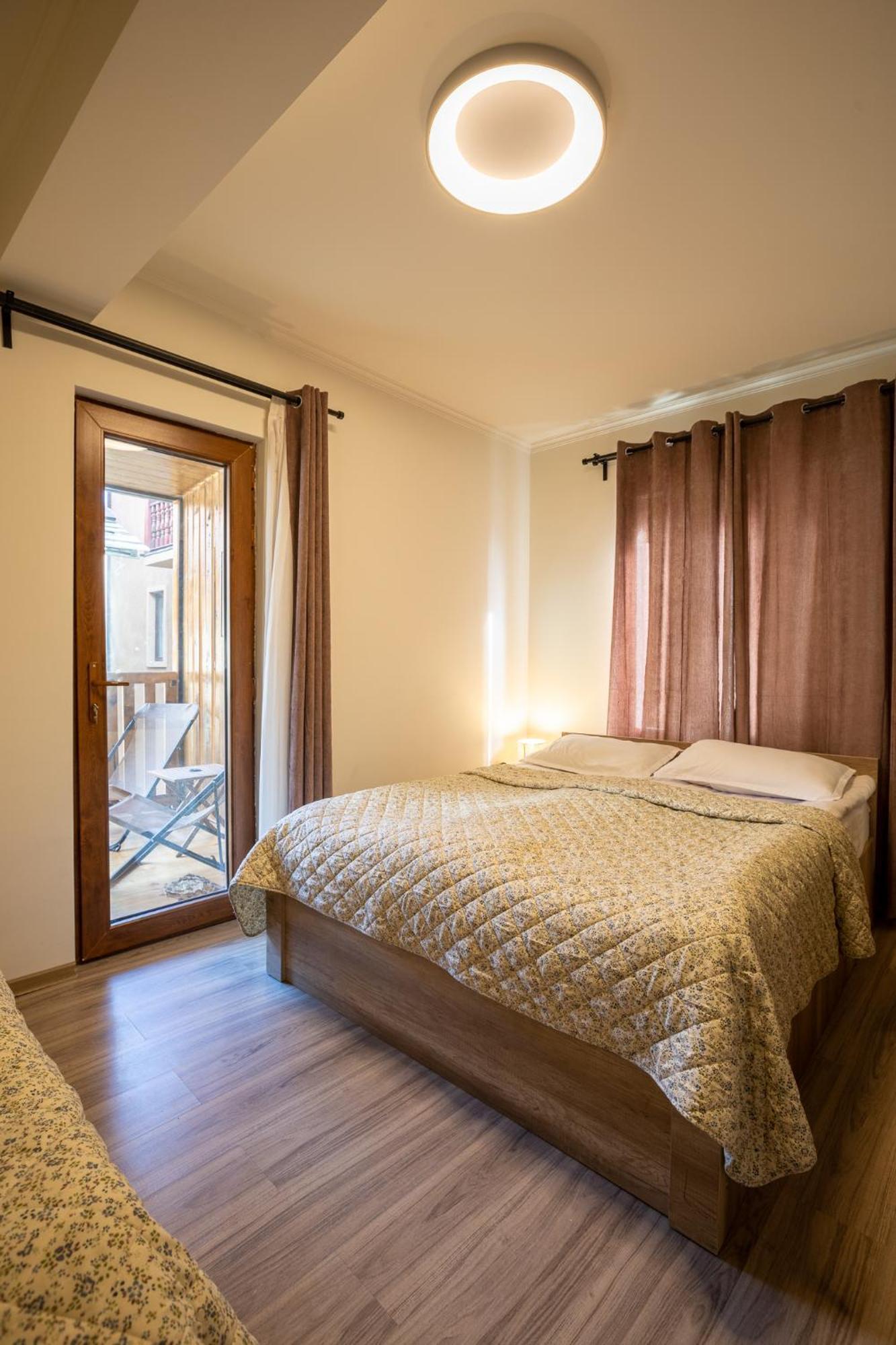 Guest House La Maison Mestia Extérieur photo